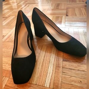 NEW size 8 block heeled pumps
